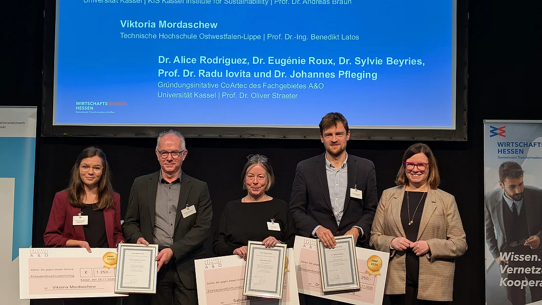 Prix Hans Martin remis par l’Université de Kassel (Allemagne) à  A. Rodriguez, E. Gauvrit-Roux, S. Beyries, R. Iovia, J. Pfleging pour le programme “Prehistoric Motion Capture – from ethnographic studies to occupational science.”